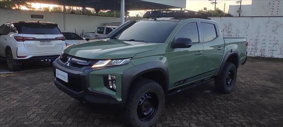 MITSUBISHI L200 TRITON 2.4 16V TURBO DIESEL SPORT SAVANA CD 4P 4X4 AUTOMÁTICO MITSUBISHI L200 TRITON 2.4 16V TURBO DIESEL SPORT SAVANA CD 4P 4X4 AUTOMÁTICO